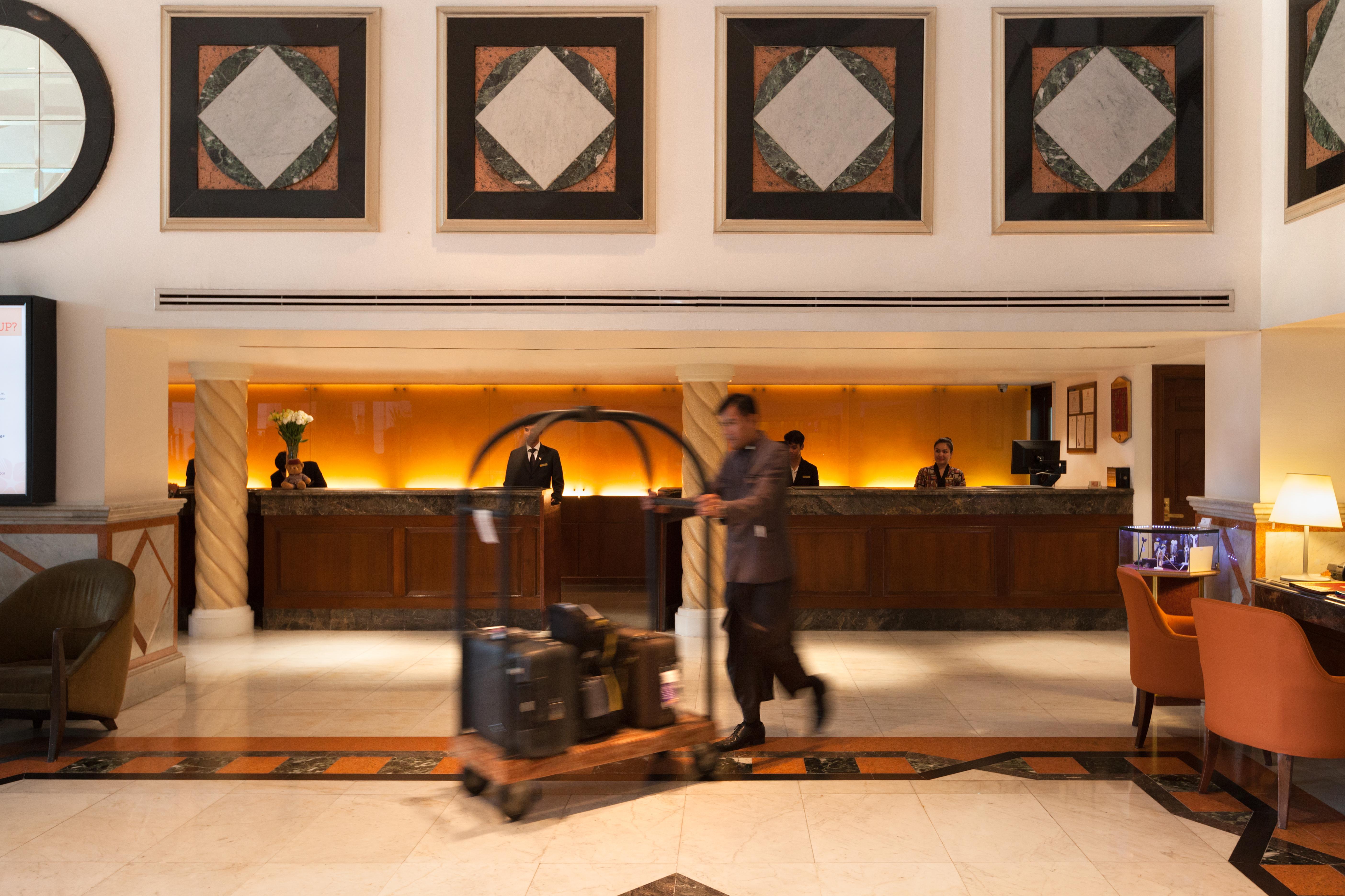 Rembrandt Hotel Бангкок Экстерьер фото