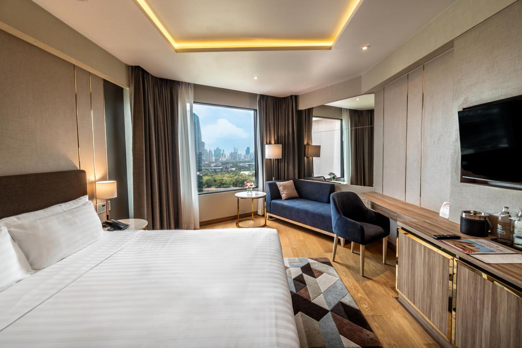 Rembrandt Hotel Бангкок Экстерьер фото